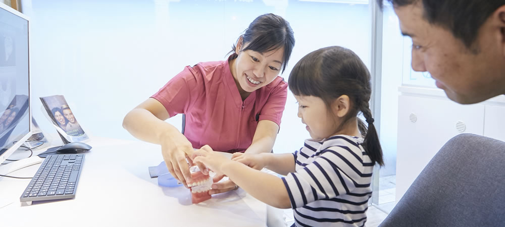 子供の反対咬合の矯正治療